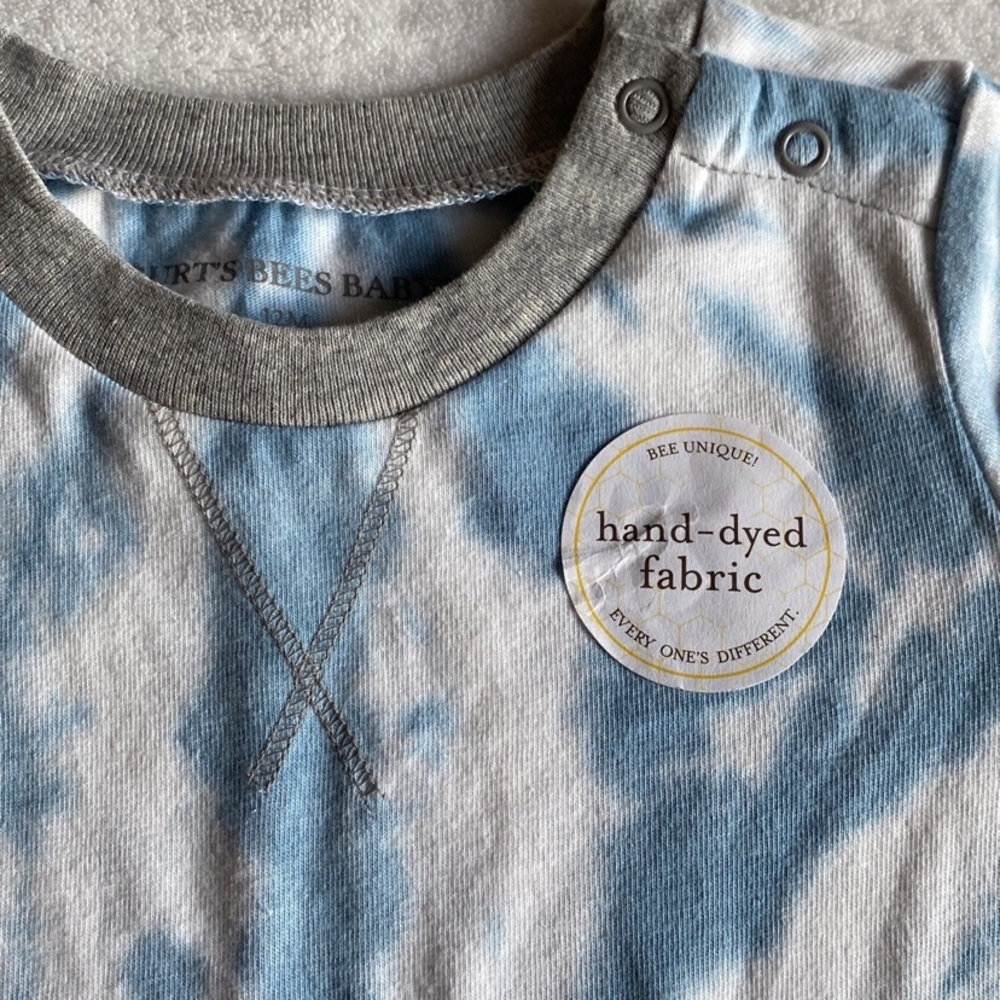 Burt’s Bees Baby hand-dyed short sleeved romper - Picture 2 of 3